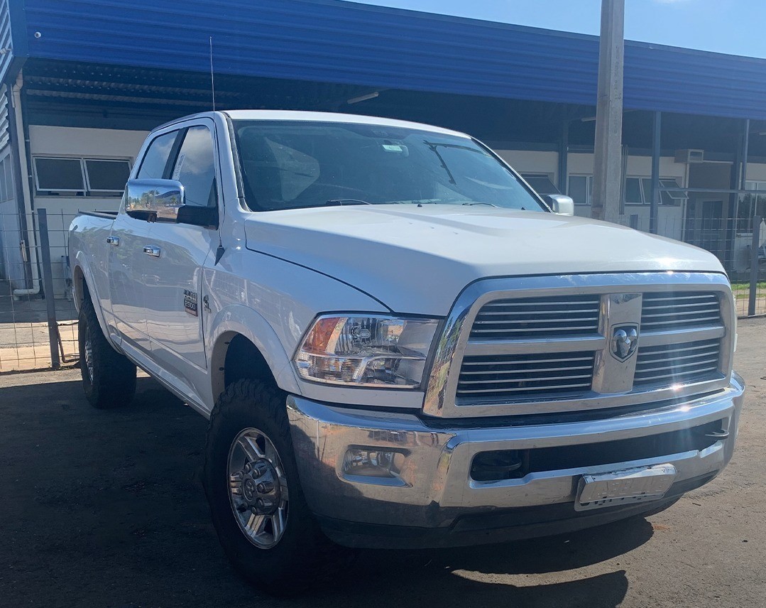 LOTE 23 DODGE RAM 2500 LARAMIE 2012/2012