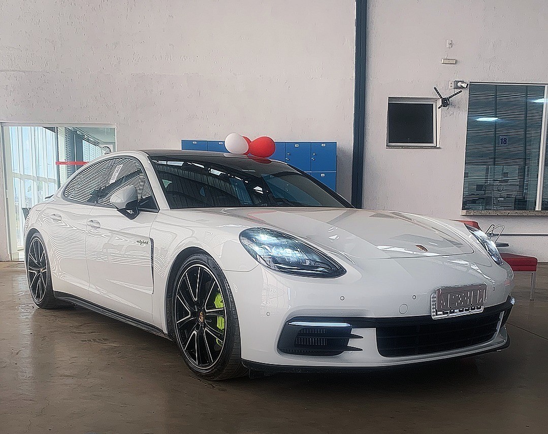 LOTE 29  PORSCHE PANAMERA 4EHYB 2018/2018
