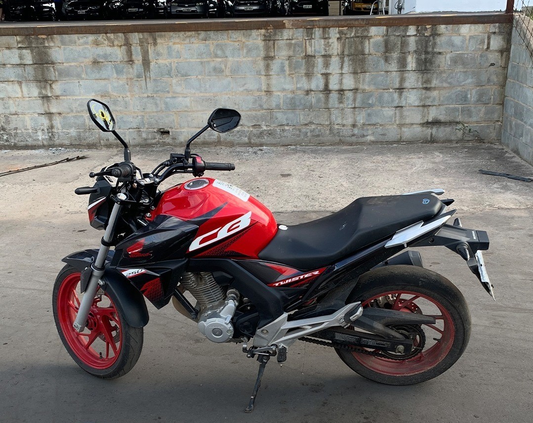 LOTE 36 HONDA CB250F TWISTER CBS 2020/2020