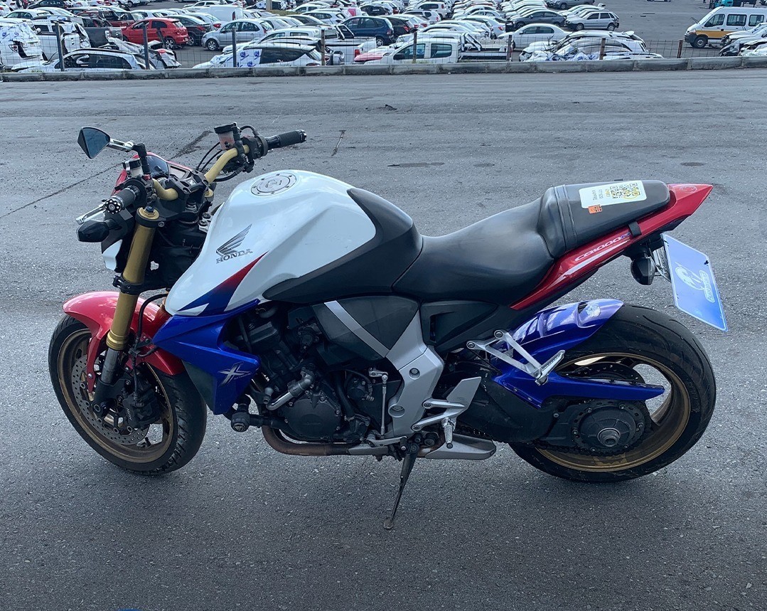 LOTE 40 HONDA CB 1000 R 2014/2014