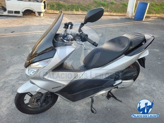 LOTE 28 HONDA PCX 150 2017/2017 